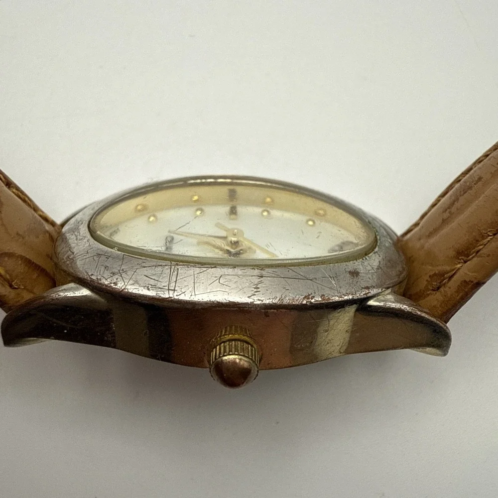 ADVANCE Quartz Wristwatch Silver Tone Oval Mother of Pearl Dial New Battery